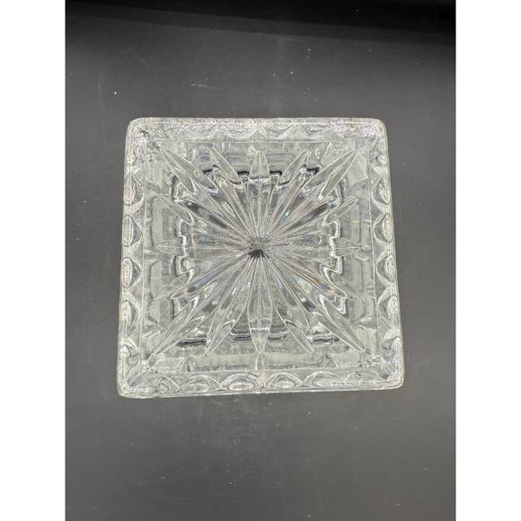 Vintage RCR 10” Lead Crystal Decanter from Italy - Picture 7 of 9